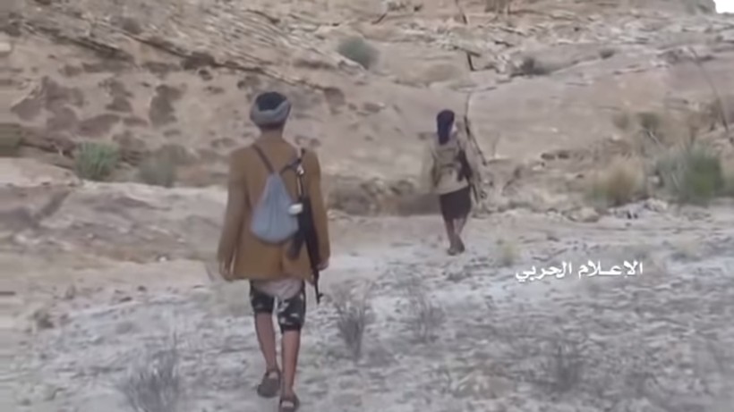 Những chiến binh Houthi trên lãnh thổ Ả rập Xê út. Ảnh minh họa video.