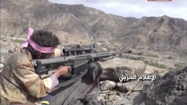 Chiến binh xạ thủ bắn tỉa Houthi săn đuổi binh sĩ Ả rập Xê-út và lực lượng Yemen ủng hộ tổng thống Hadi. Ảnh: South Front.