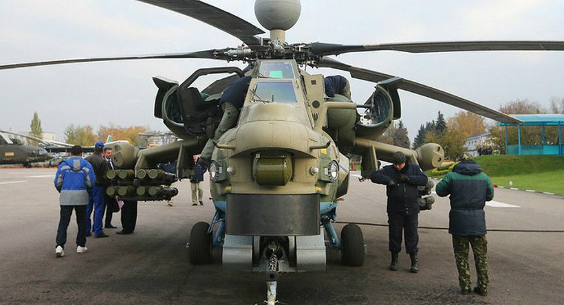 Trực thăng tấn công "Thợ săn đêm" Mi-28 NM đến Syria. Ảnh: Sputnik.