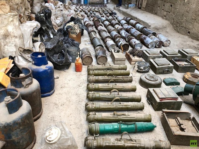 Kho vũ khí lớn của nhóm khủng bố IS, cất giấu bí mật trong khu vực Trại tị nạn Yarmouk. Ảnh: Muraselon.