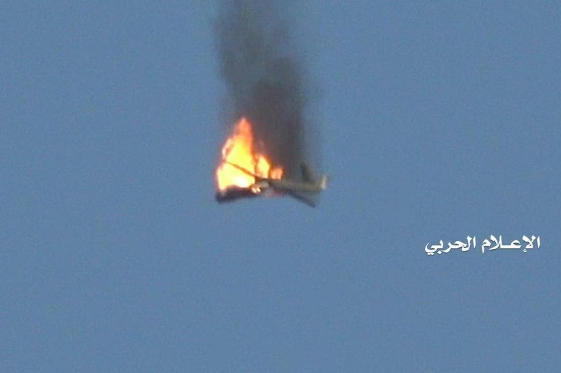 Lực lượng phòng không Houthi sử dụng tên lửa bắn hạ UAV Wingloong của Liên minh vùng Vịnh. Ảnh Masdar News