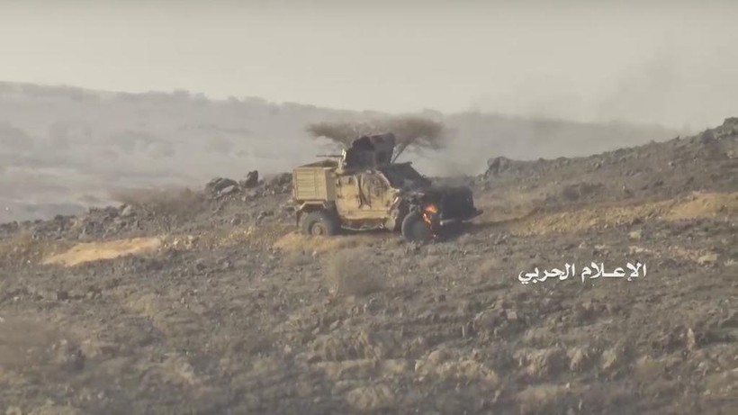 Một xe cơ giới của Quân đội Quốc gia Yemen bị Houthi phá hủy ở tỉnh Dhale. Ảnh South Front
