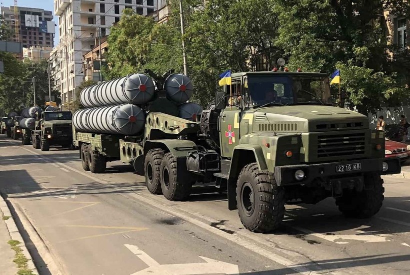 Tổ hợp tên lửa S-300PT của Ukraina. Ảnh minh họa Defense - Blog.