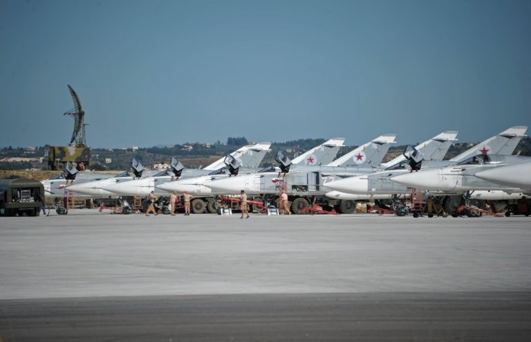 Căn cứ không quân Hmeimim của Nga ở Latakia. Ảnh minh họa Masdar News