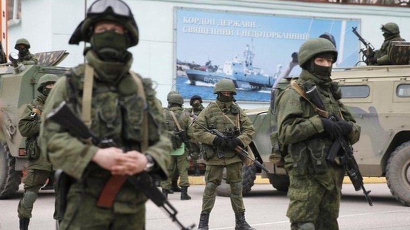 Binh sĩ An ninh quân đội Nga ở Kherson. Ảnh Al Jazeera