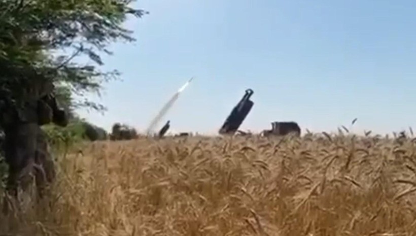 Quân đội Ukraine phóng tên lửa HIMARS vào các công trình như cầu Antonivsky, Kherson.