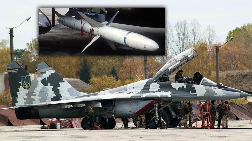 MiG 29 Ukraine, được cho là mang tên lửa chống radar AGM-88. Ảnh The Drive.