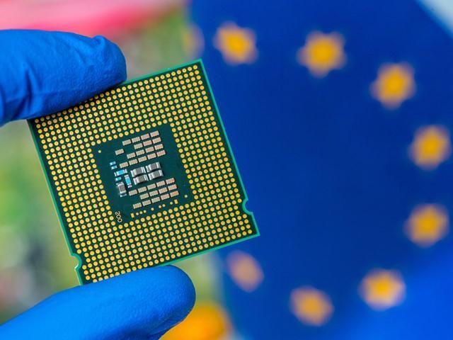 Châu Âu lên kế hoạch đầu tư sản xuất chip. Ảnh E&T
