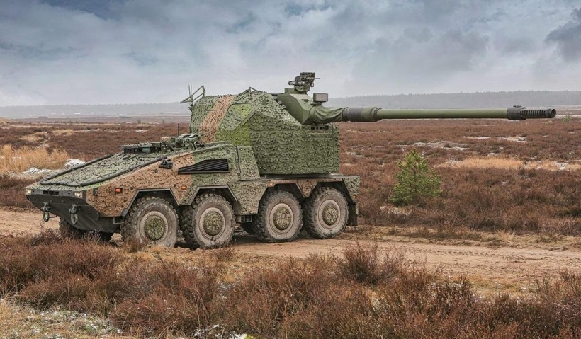 Pháo tự hành bánh lốp Boxer RCH 155 155 mm. Ảnh Military Ukraine