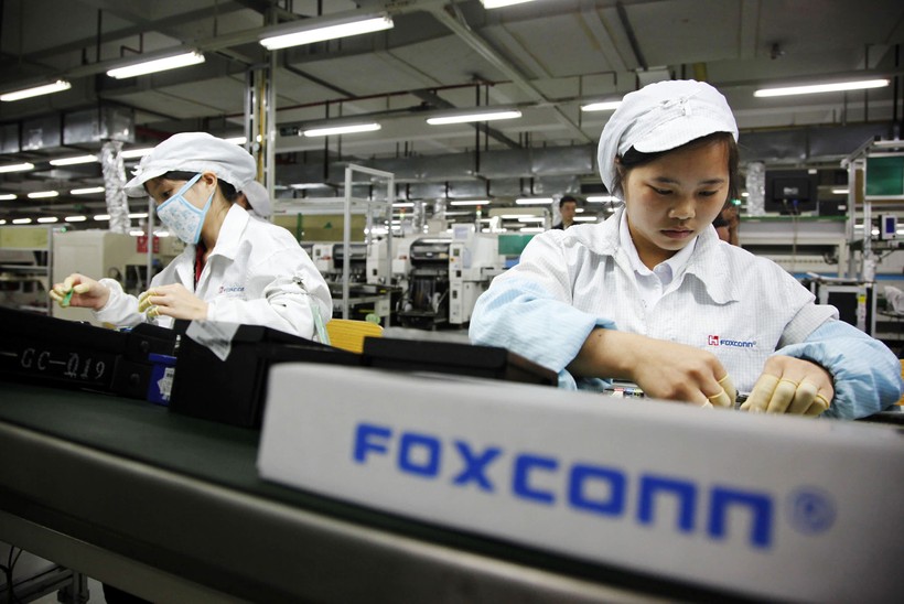 Nhà máy Trịnh Châu của Foxconn nỗ lực duy trì sản xuất sau khi Trung Quốc nới lỏng chính sách Zero-Covid. Ảnh SCMP.