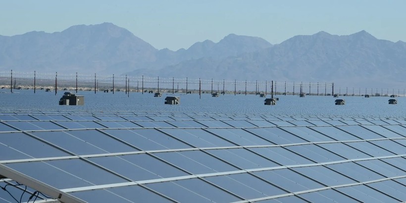 Trang trại điện mặt trời ở Mỹ. Ảnh Electrek