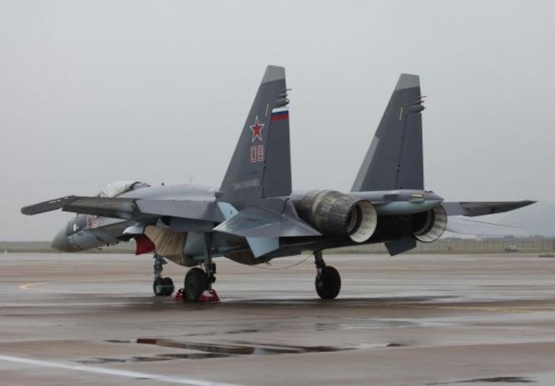 Máy bay chiến đấu Su-35 Nga tại Triển lãm hàng không Chu Hải, Trung Quốc ngày 8/11/2014. Ảnh: Cankao