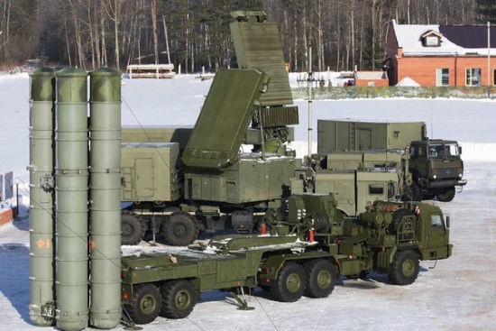 Hệ thống tên lửa phòng không tiên tiến S-400 Nga (ảnh tư liệu)