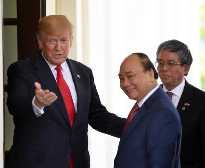 Ngày 31/5/2017, tại Thủ đô Washington, Tổng thống Mỹ Donald Trump tiếp đón Thủ tướng Chính phủ Nguyễn Xuân Phúc ở Nhà Trắng. Ảnh: Tân Hoa xã.