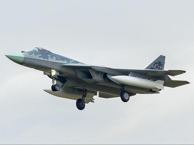 Máy bay chiến đấu thế hệ thứ năm Su-57 Nga. Ảnh: The Aviationist.