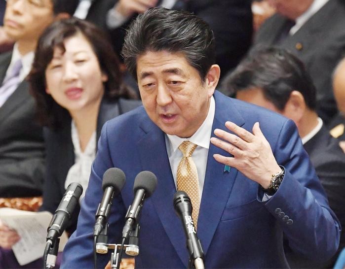Thủ tướng Nhật Bản Shinzo Abe coi trọng tăng cường sức mạnh quốc phòng. Ảnh: The Japan Times.