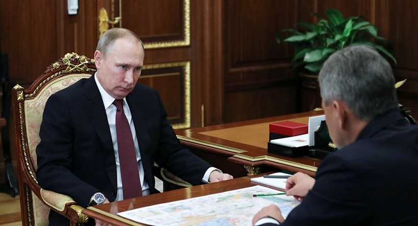 Bộ trưởng Shoigu báo cáo tình hình với tổng thống Putin
