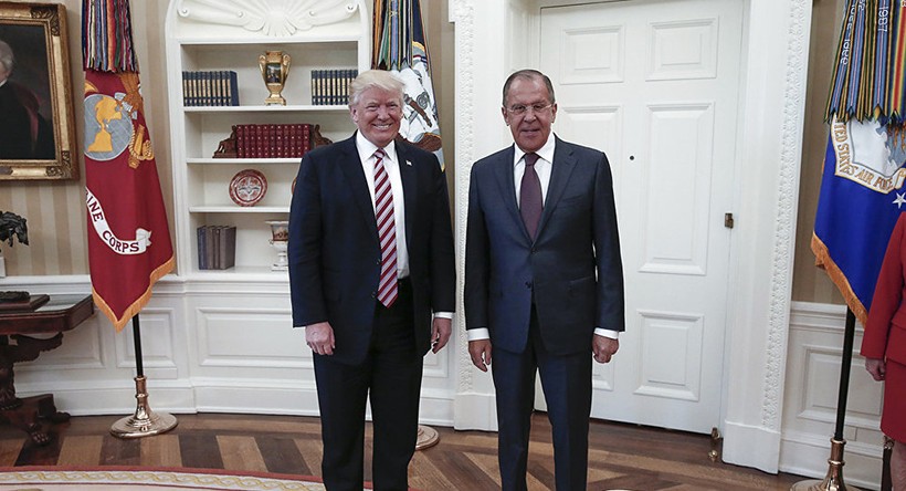 Nước Mỹ lại một phen rúng động về nội dung cuộc gặp giữa tổng thống Trump và ngoại trưởng Nga Lavrov