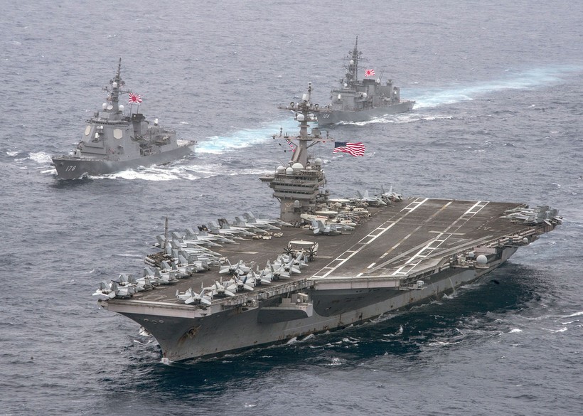Cụm tác chiến tàu sân bay hùng hậu của Mỹ