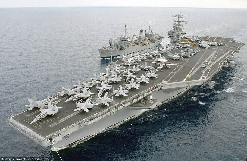 Tàu sân bay Mỹ USS Harry Truman mang theo 90 chiến đấu cơ đang tới vùng biển gần Syria