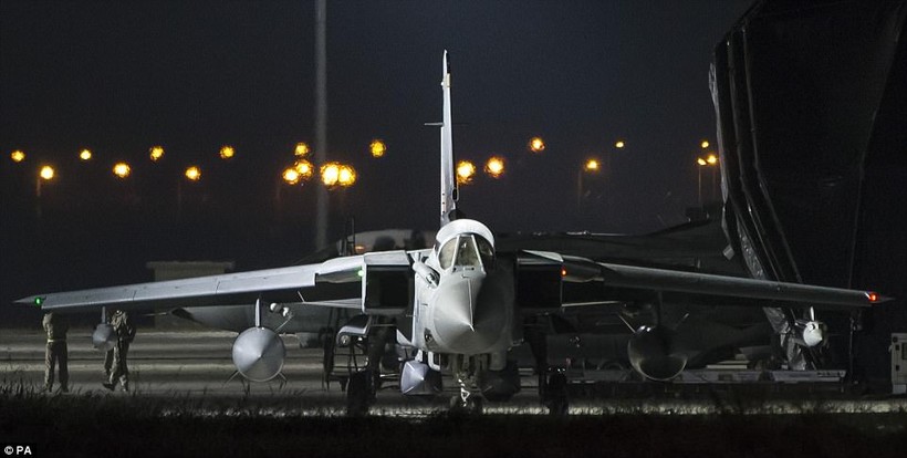 Chiến đấu cơ Tornado của Anh chuẩn bị xuất kích từ Cyprus trong đợt tấn công Syria hôm 14/4