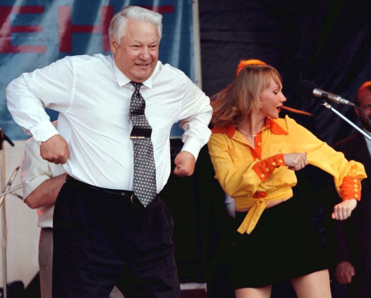 Ông Yeltsin nổi tiếng về hành xử mâu thuẫn