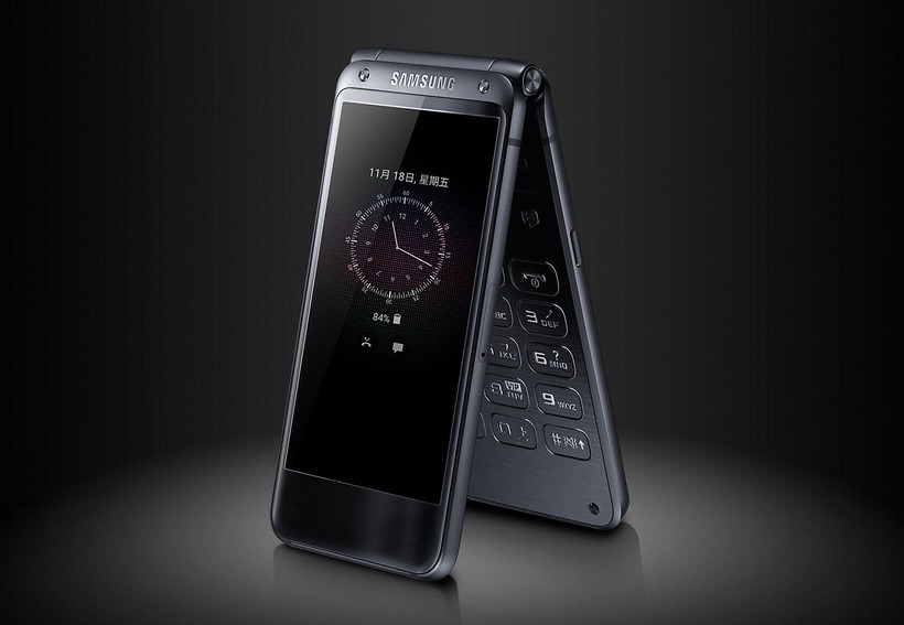 Samsung được cho là sắp ra  một mẫu smartphone nắp gập 