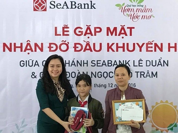 SeABank trao học bổng Ươm mầm ước mơ cho trẻ em hiếu học tại Đà Nẵng