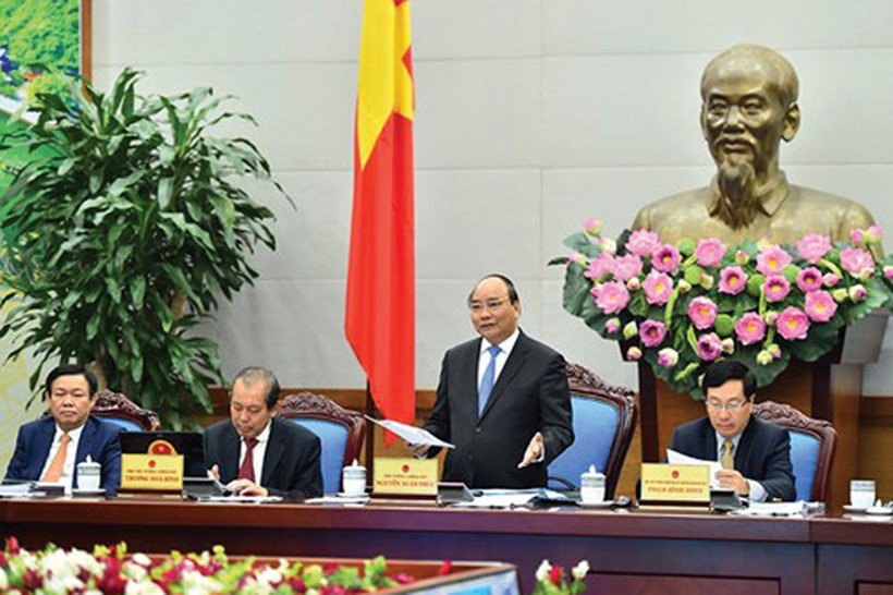Thủ tướng Nguyễn Xuân Phúc điều hành phiên họp