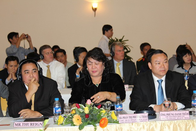 Bà Phan Thị Phương Thảo - chủ tịch HĐQT tập đoàn Khang Thông (ở giữa).
