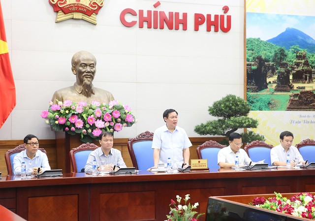 Phó Thủ tướng Vương Đình Huệ chủ trì họp Ban Chỉ đạo Điều hành giá (Ảnh: VGP).
