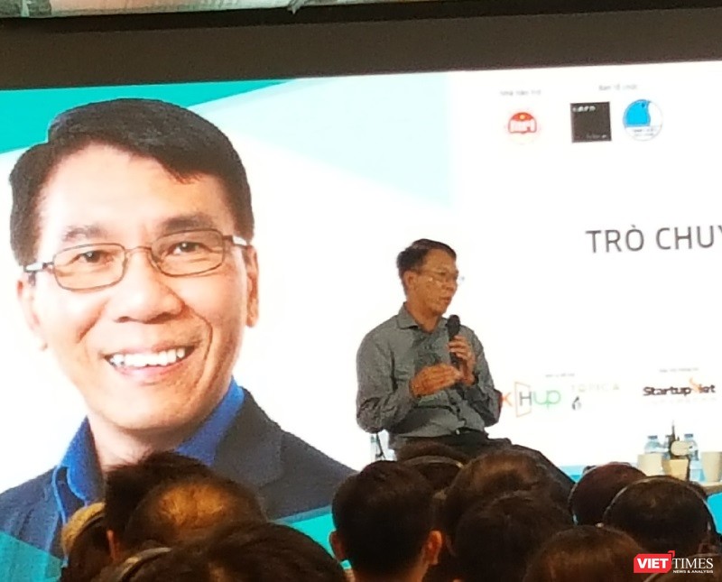 Tổng Giám đốc Uber Toàn  cầu Thuận Phạm chia sẻ kinh nghiệm khởi nghiệp với thanh niên Việt Nam. Ảnh: Ánh Dương