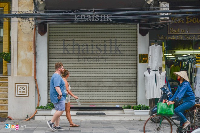 Cửa hàng Khaisilk tại số 113 Hàng Gai. Ảnh: Quỳnh Trang.