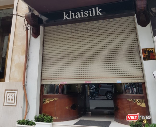 Mối liên hệ giữa Tập đoàn Khaisilk với các cửa hàng kinh doanh các sản phẩm sử dụng mác giả rất phức tạp.