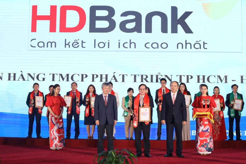 HDBank là một trong ba ngân hàng được vinh danh, cùng với các doanh nghiệp lớn tại “Diễn đàn Doanh nghiệp ASEAN với EVFTA”