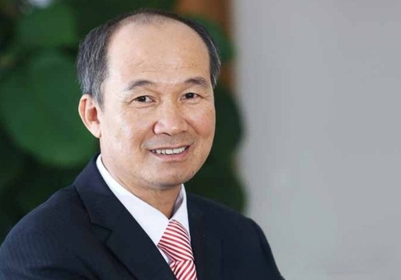 Sacombank phủ nhận thong tin Chủ tịch Dương Công Minh bị cấm xuất cảnh.