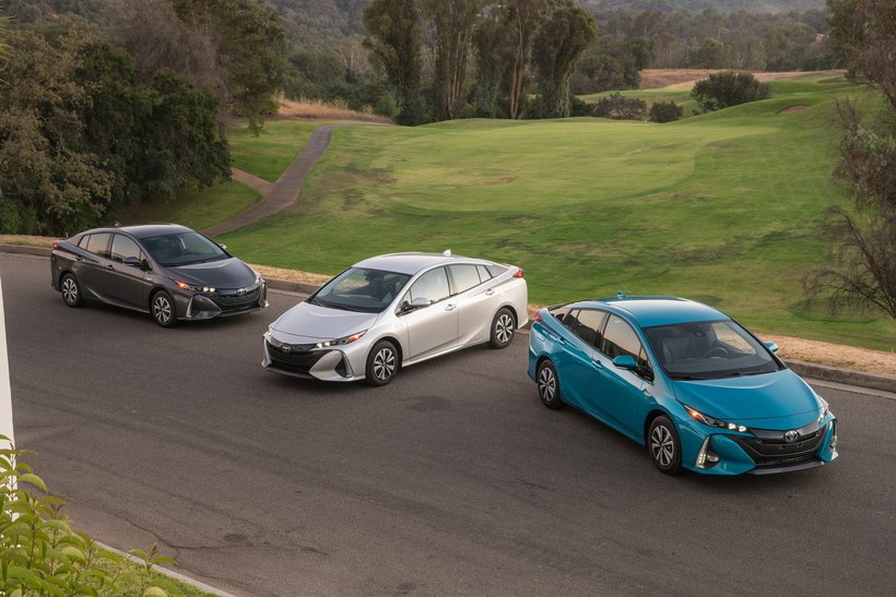 Để hướng tới mục tiêu này, Toyota sẽ phải tăng năng lực sản xuất tại 2 nhà máy của họ lên thêm 240.000 xe mỗi năm.