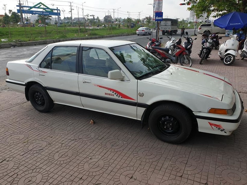 Chiếc xe Honda Accor 1987 của anh Khanh. 
