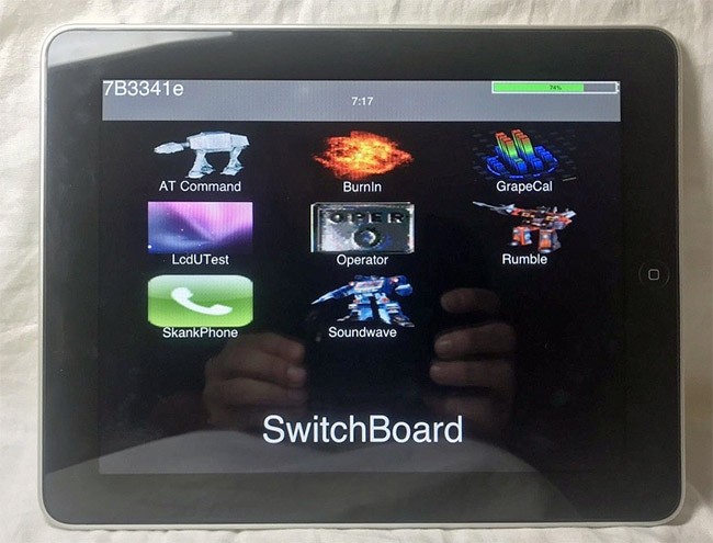 Mẫu thử iPad 1 sử dụng phần mềm SwitchBoard thay vì hệ điều hành iOS