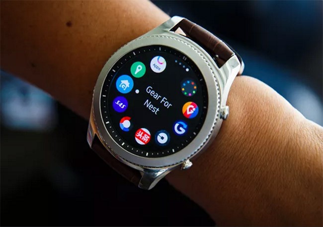 Đồng hồ thông minh Gear S3 của Samsung (ảnh CNET)