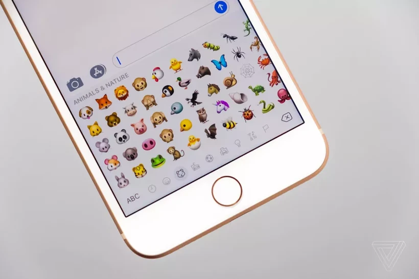 iOS 11.1 sẽ bổ sung thêm nhiều emoji mới (ảnh: The Verge)