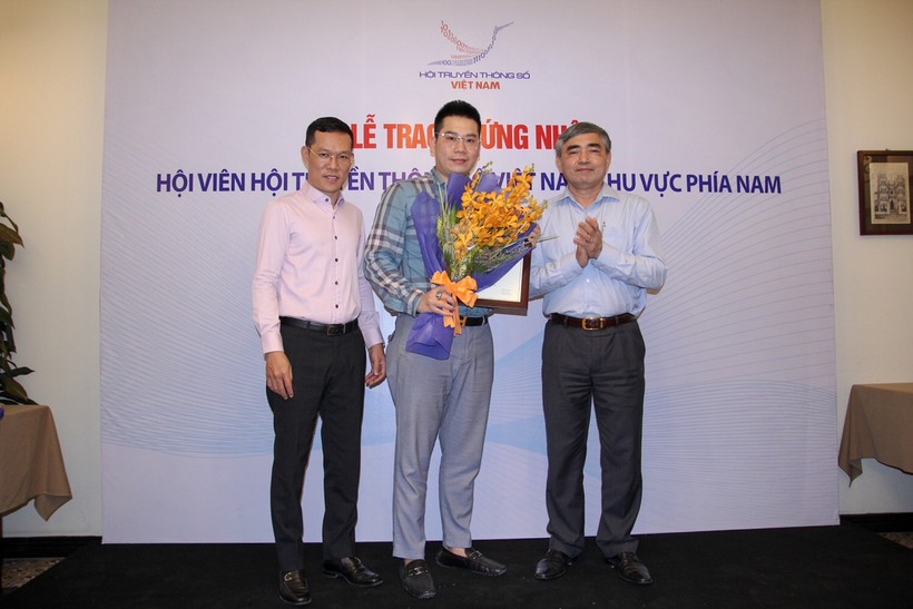 12 Hội viên mới được kết nạp vào Hội Truyền thông số Việt Nam dịp này