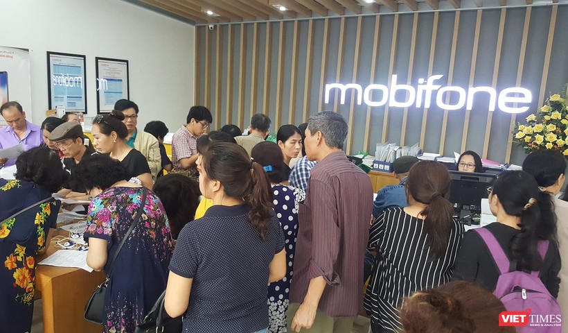 MobiFone được cho là khéo léo trói chân khách hàng bằng một chương trình khuyến mãi tặng 20 nghìn đồng cho thuê bao