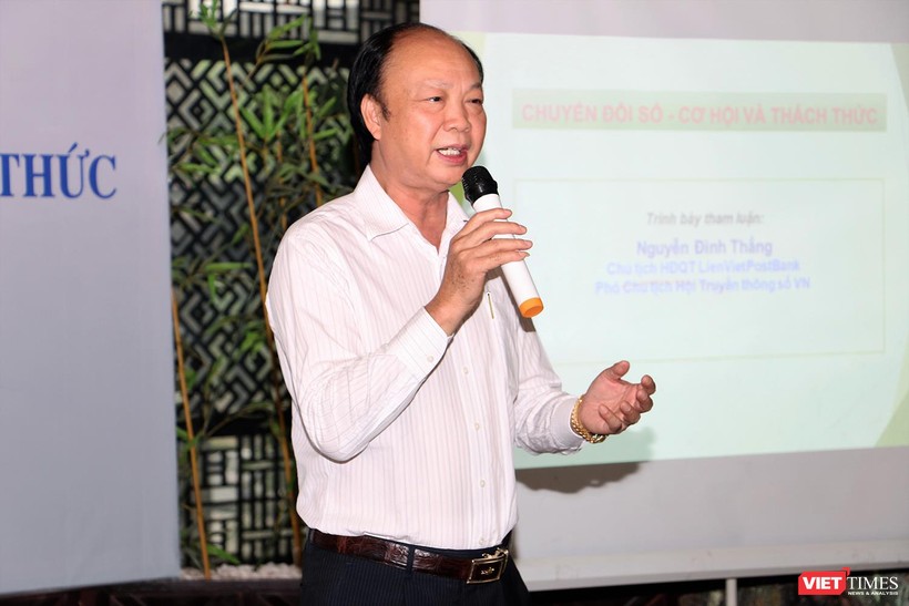 ông Nguyễn Đình Thắng - Phó Chủ tịch VDCA trình bày tham luận về Chuyển đổi số