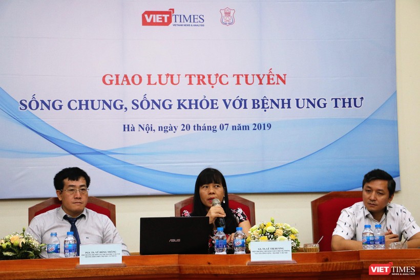 Cuộc giao lưu trực tuyến "Sống chung, sống khỏe với ung thư do VietTimes phối hợp với Đại học Y tổ chức (ảnh: Đ.K)
