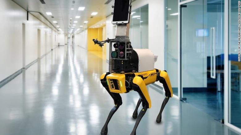 Chú chó robot này đang được nghiên cứu để đưa vào các bệnh viện khám cho bệnh nhân Covid-19 (ảnh: CNN)