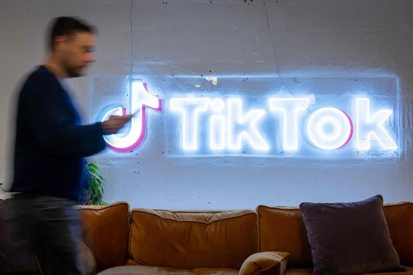 TikTok, ứng dụng thuộc sở hữu của Trung Quốc, đã phải đối mặt với sự giám sát chặt chẽ ở Washington về các hoạt động dữ liệu của mình (ảnh: Getty Images)