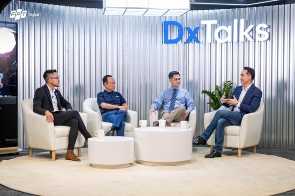  Các chuyên gia khách mời thảo luận trong DxTalks mùa 2, tập 10. (ảnh: FPT Digital)