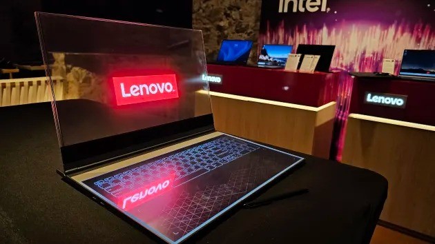 Mẫu laptop màn hình trong suốt của Lenovo (ảnh CNBC)