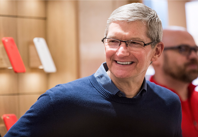 CEO Tim Cook của Apple đang rất muốn phát triển các thiết bị sử dụng công nghệ thực tế tăng cường (ảnh: Business Insider)
